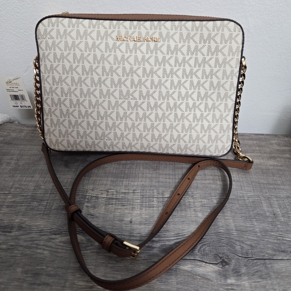 New Michael Kors Brown and Cream Crossbody Bag with Gold Chain - Picture 12 of 12